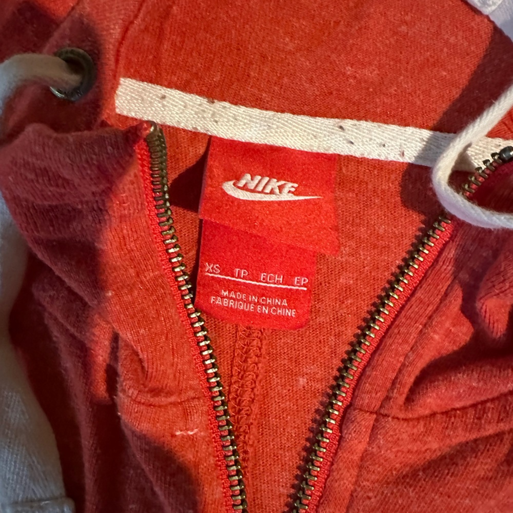 Nike gym vintage. Women’s XS. Red orange full zippered hoodie. - Picture 2 of 5